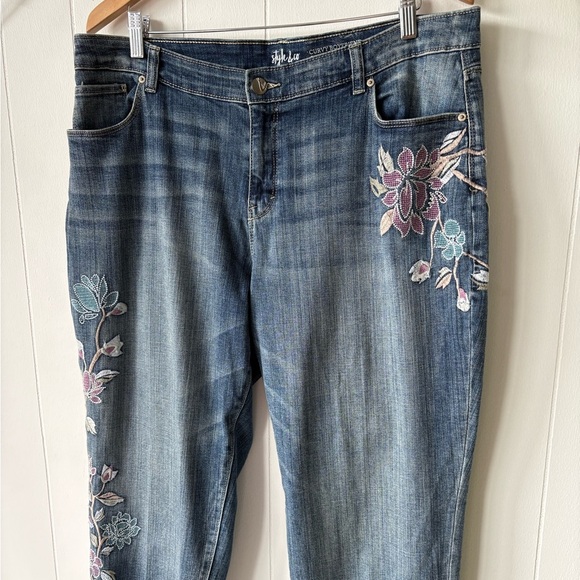 Style & Co Womens Jeans Blue Embroidered Floral Denim - Picture 2 of 5